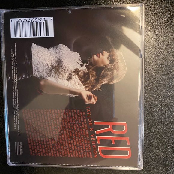 Red (Taylor’s Version) CD disk 1 and 2 - Picture 1 of 4
